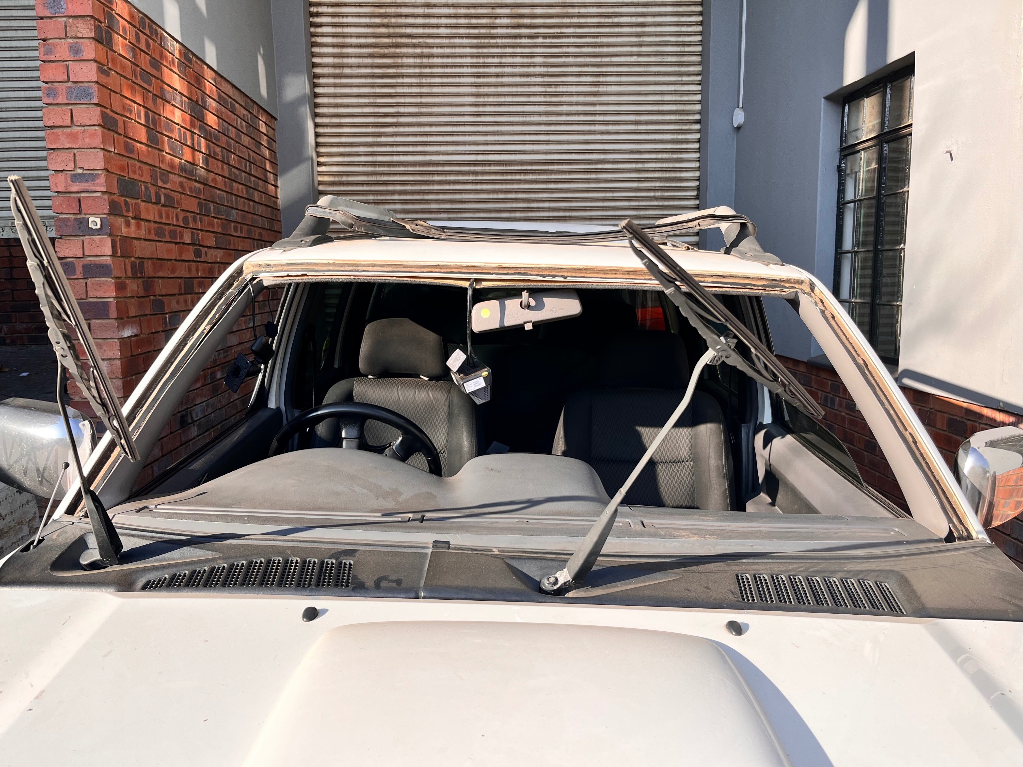 During: windscreen being removed